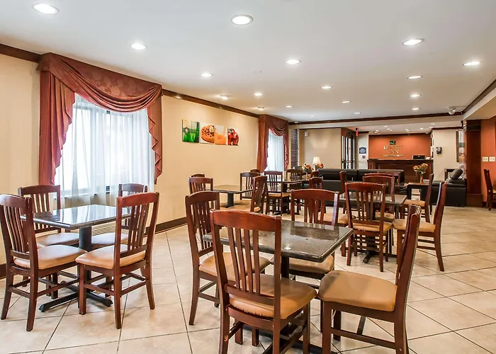 Inn Comfort - Schaumburg 4*